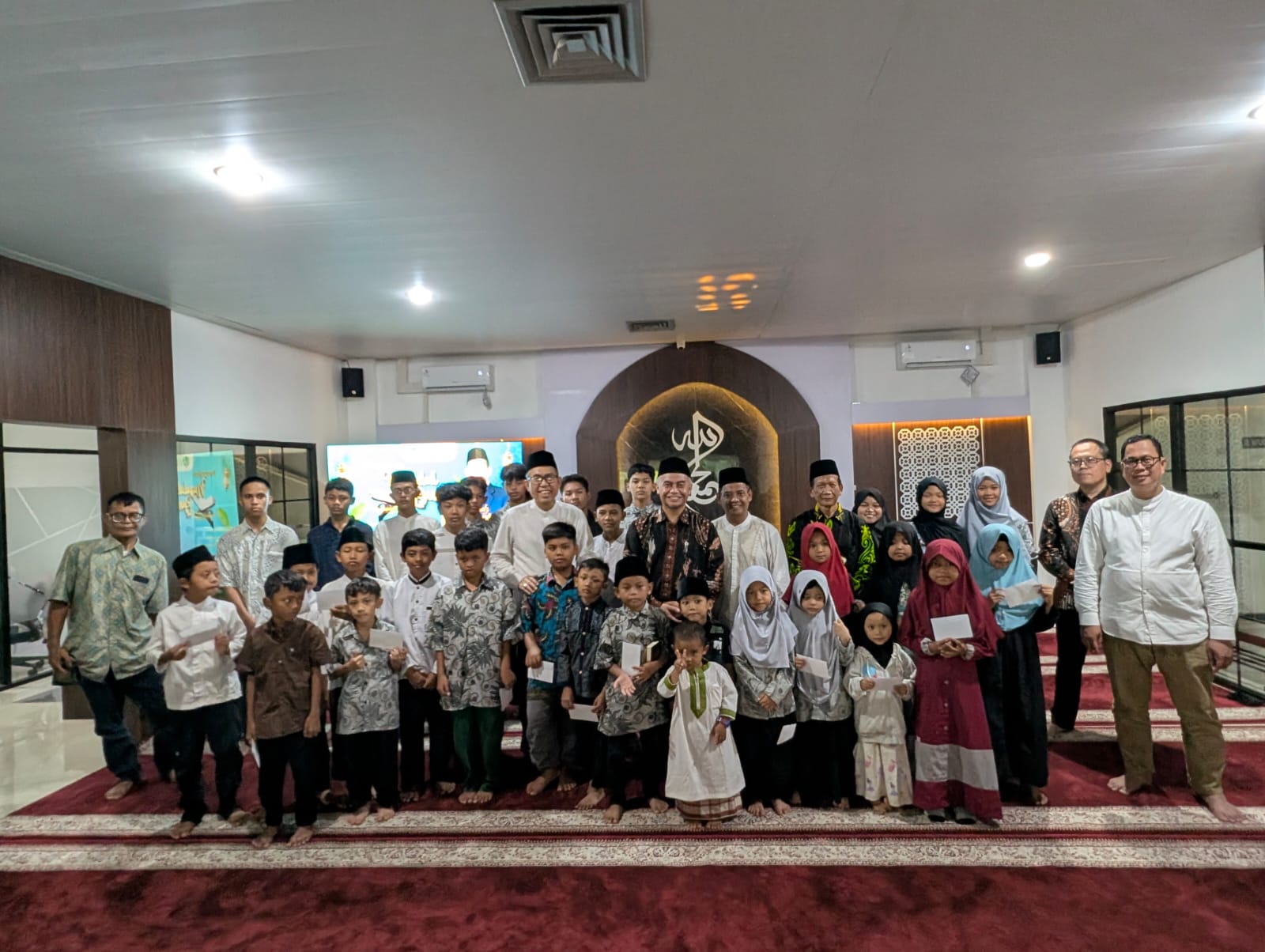 BPRS HIK MCI Gelar Santunan Anak Yatim Ramadan, Puluhan Anak Rumah Yatim Terima Manfaat